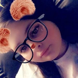 Meet your Posher, Chelsey